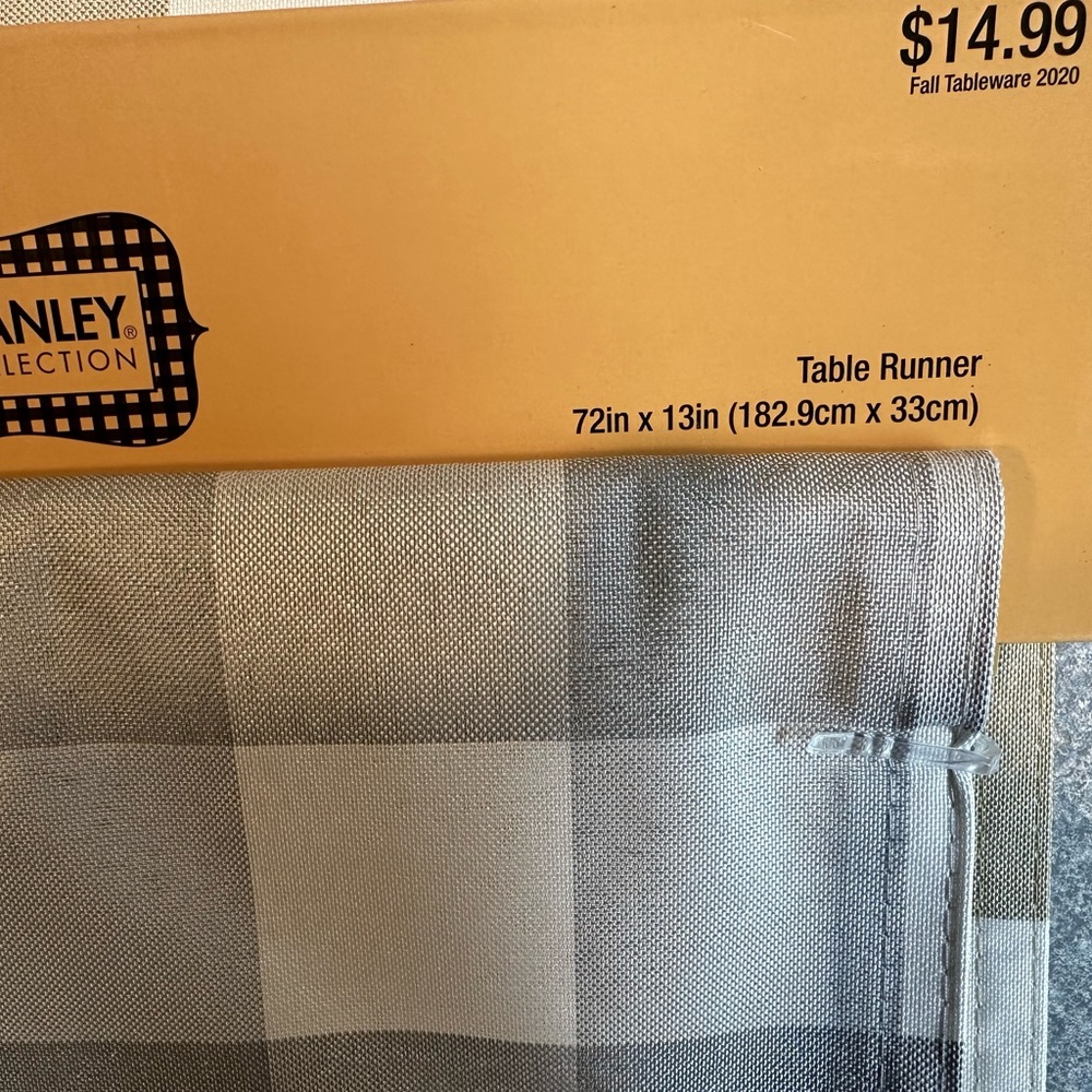 Beautiful silver/grey plaid table runner NWT